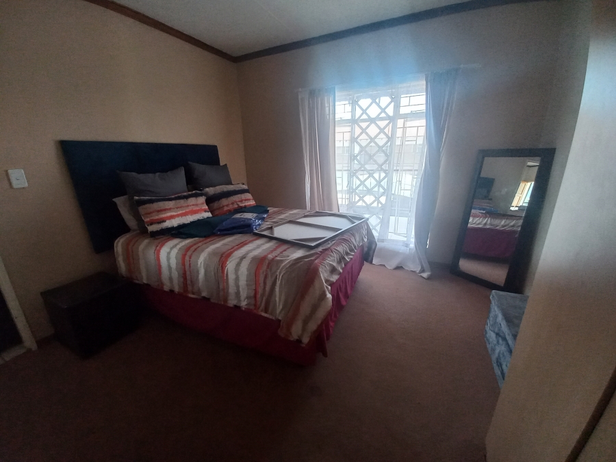 To Let 1 Bedroom Property for Rent in Oudorp North West
